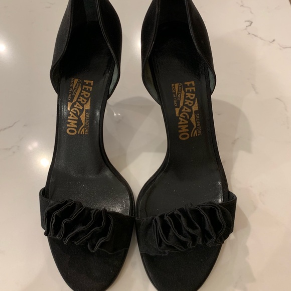 Salvatore Ferragamo brilliance d’orsay pumps - Picture 3 of 5